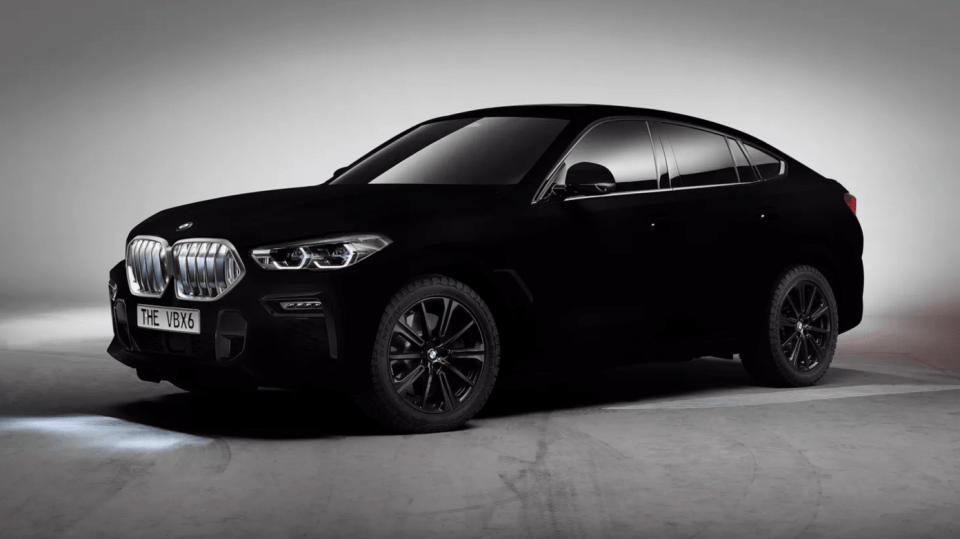 BMW X6 v černočerném provedení Vantablack